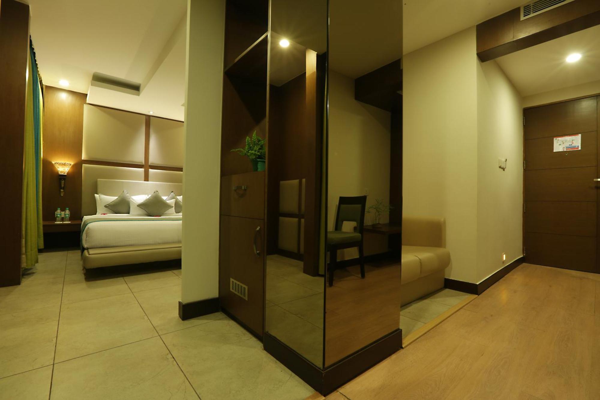 Hotel Prithvi Palace Igi Airport Delhi 4*